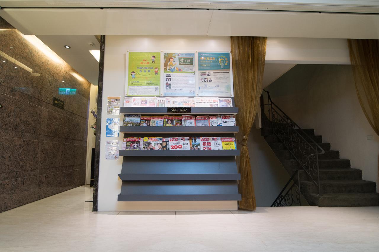 Mila Hotel Taichung Exterior photo